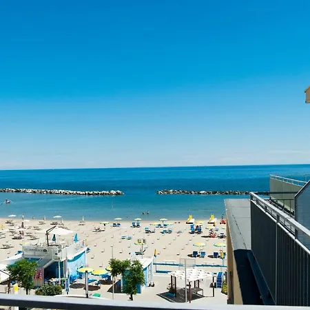 فندق Ideale Mare 3*