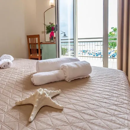 Ideale Mare 3* بيلاريا-إيجيا مارينا